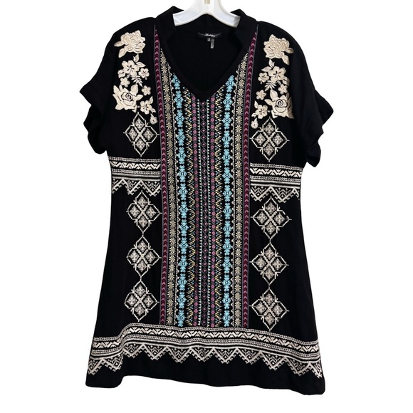 Andre by Unit Embroidered Black Women's Top S - Picture 1 of 3